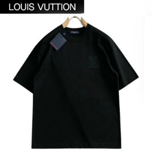 LOUIS VUITTON-04227 루이비통 블랙 LV 시그니처 아플리케 장식 티셔츠 남성용
